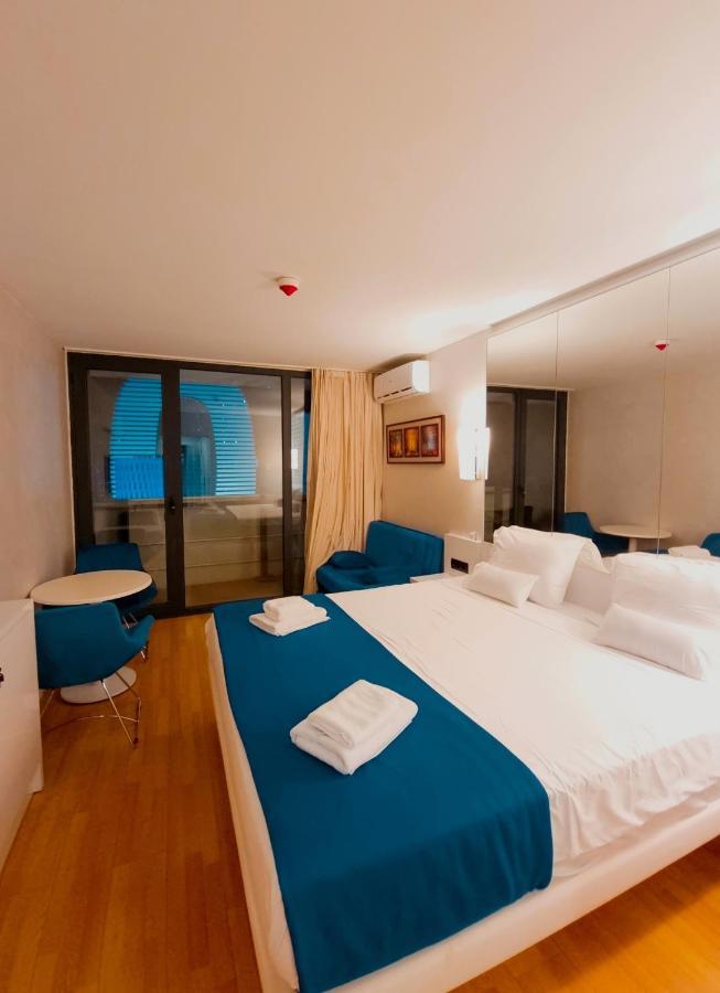 Orbi City Aparthotel Sea View Батуми Екстериор снимка